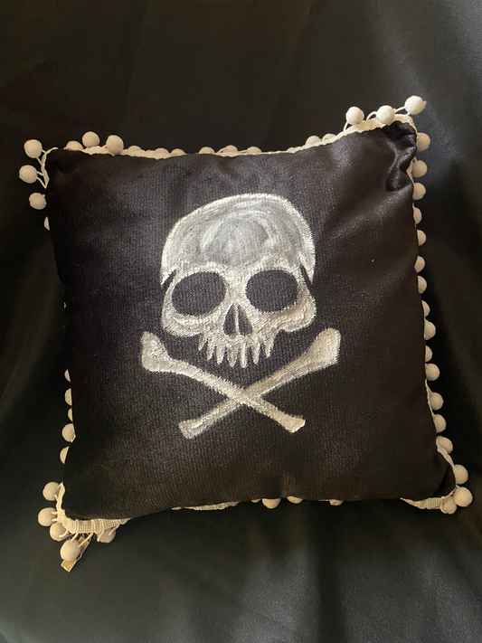 VENOM MARK CUSHION ☠️